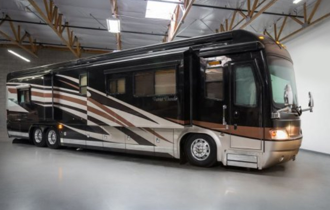 Beaver Patriot Thunder motorhome